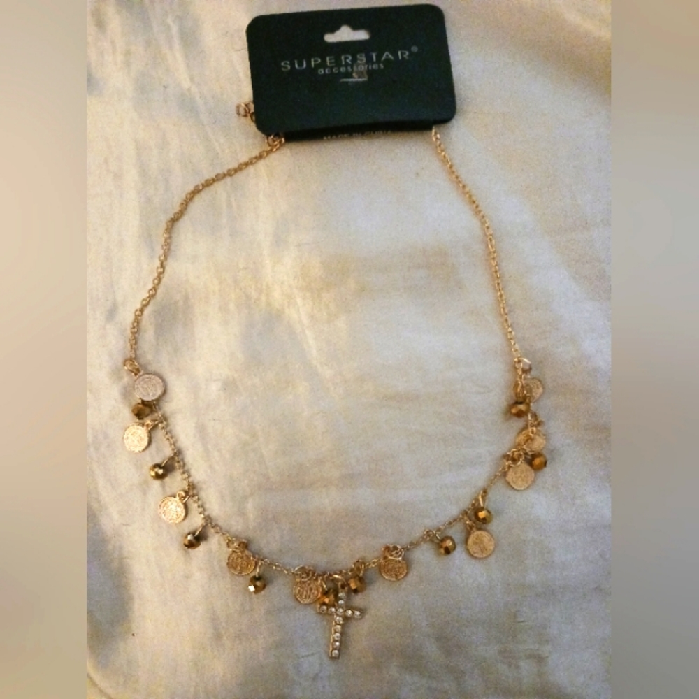 Cross charm necklace